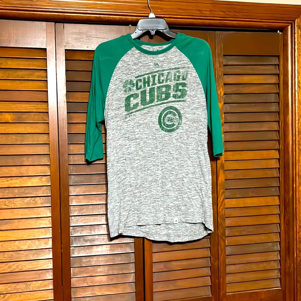 Distressed cubs shirt